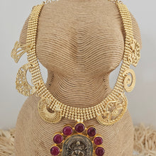 Load image into Gallery viewer, SURI NECKLACE
