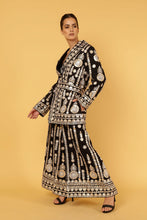 Load image into Gallery viewer, ZIGGY SHORT COAT- BLACK