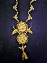Load image into Gallery viewer, VENUS NECKLACE