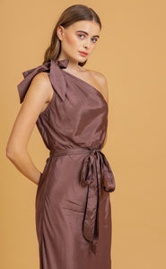 ANNA ONE SHOULDER DRESS - MOCHA SOLID