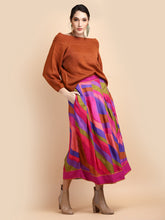 Load image into Gallery viewer, EMMA PRINTED PLEATED SKIRT