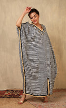 Load image into Gallery viewer, VISTA CHEVRON KAFTAN