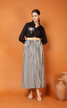 Load image into Gallery viewer, DUBAI STRIPES SKIRT, BELT