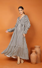 Load image into Gallery viewer, DUBAI STRIPES PUFF SLV DR, SINGLE SEQUIN PALM