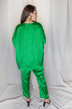 Load image into Gallery viewer, SILVIA BLOUSE-EMERALD